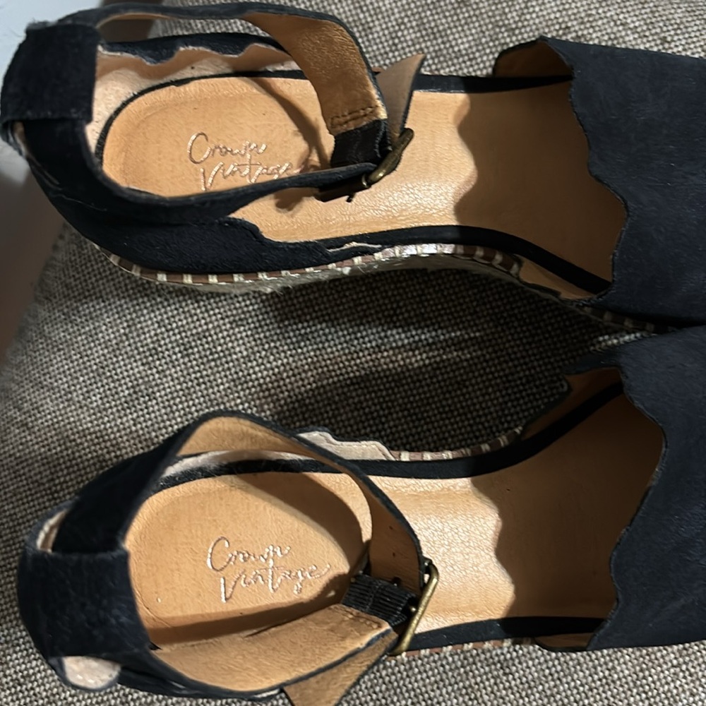 Crown Vintage black strappy wedges, size 9M. - Picture 11 of 16